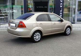 Подержанный автомобиль Chevrolet Aveo Sedan 2007 года (4 фото)