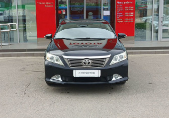 Подержанный автомобиль Toyota Camry Sedan 2012 года (2 фото)