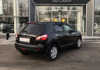 Подержанный автомобиль Nissan Qashqai 2013 года (5 фото)