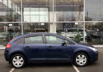 Подержанный автомобиль Citroen C4 Hatchback 2007 года (4 фото)