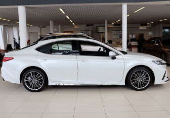 Новый Toyota Camry Sedan 2026 (9 фото)