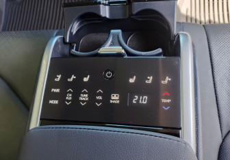 Подержанный автомобиль Toyota Camry Sedan 2021 года (19 фото)