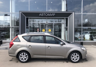 Подержанный автомобиль Kia Ceed Wagon 2010 года (4 фото)
