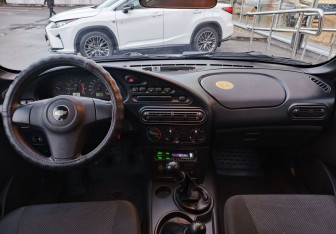 Подержанный автомобиль Chevrolet Niva 2013 года (15 фото)