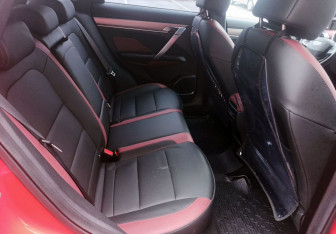 Подержанный автомобиль Geely Coolray 2022 года (16 фото)