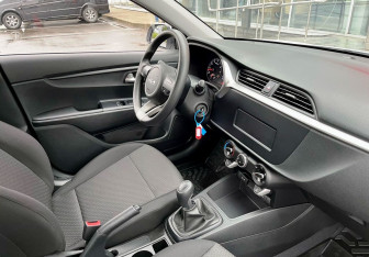 Новый Kia Rio Sedan 2021 (15 фото)