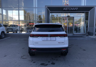 Подержанный автомобиль Changan CS35PLUS 2024 года (6 фото)