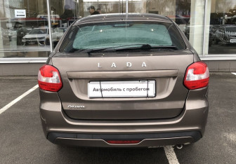 Подержанный автомобиль LADA (ВАЗ) Granta Liftback 2020 года (6 фото)