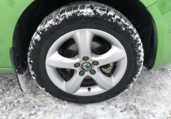 Подержанный автомобиль Skoda Fabia Hatchback 2011 года (15 фото)