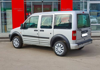 Подержанный автомобиль Ford Tourneo Connect Compactvan 2007 года (7 фото)