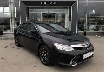 Подержанный автомобиль Toyota Camry Sedan 2017 года (3 фото)
