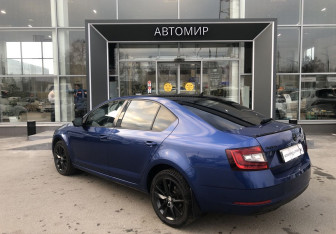 Подержанный автомобиль Skoda Octavia Liftback 2019 года (7 фото)