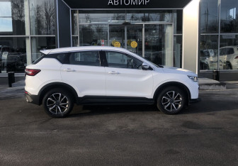 Подержанный автомобиль Geely Coolray 2023 года (4 фото)