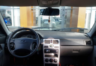Подержанный автомобиль LADA (ВАЗ) Priora Sedan 2007 года (11 фото)