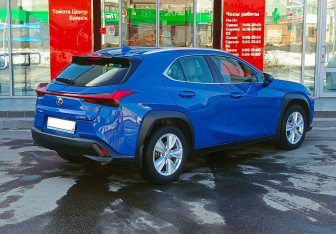 Подержанный автомобиль Lexus UX 2020 года (5 фото)