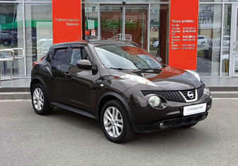 Подержанный автомобиль Nissan Juke 2011 года (3 фото)