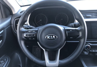Подержанный автомобиль Kia Rio Hatchback 2021 года (12 фото)
