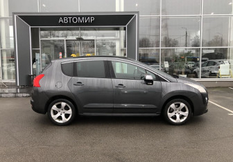 Подержанный автомобиль Peugeot 3008 2010 года (8 фото)