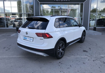 Подержанный автомобиль Volkswagen Tiguan 2019 года (5 фото)