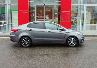 Подержанный автомобиль Kia Rio Sedan 2017 года (4 фото)