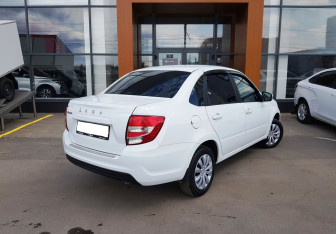 Подержанный автомобиль LADA (ВАЗ) Granta Sedan 2022 года (5 фото)