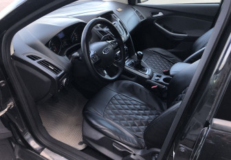 Подержанный автомобиль Ford Focus Hatchback 2012 года (9 фото)