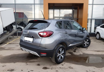 Подержанный автомобиль Renault Kaptur 2021 года (5 фото)