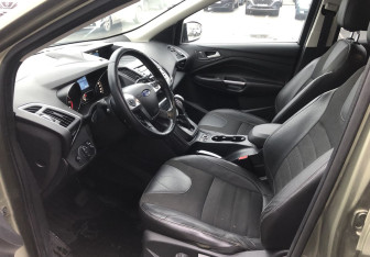 Подержанный автомобиль Ford Kuga 2014 года (9 фото)