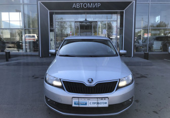Подержанный автомобиль Skoda Rapid Liftback 2019 года (2 фото)