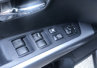 Подержанный автомобиль Mitsubishi Outlander 2008 года (13 фото)