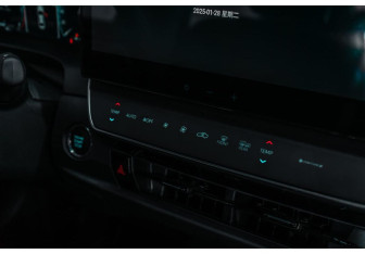 Новый Toyota Camry Sedan 2025 (12 фото)