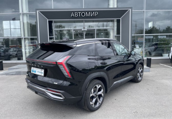 Подержанный автомобиль Geely Atlas 2024 года (5 фото)