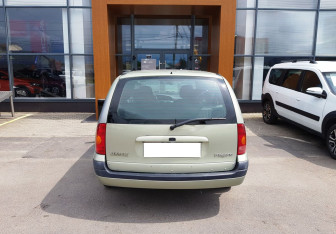 Подержанный автомобиль Renault Megane Wagon 2003 года (6 фото)
