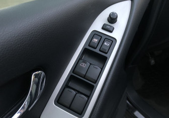 Подержанный автомобиль Nissan Murano Suv 2014 года (15 фото)