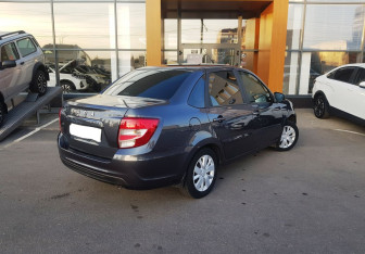 Подержанный автомобиль LADA (ВАЗ) Granta Sedan 2019 года (5 фото)