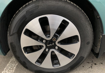 Подержанный автомобиль Kia Rio Sedan 2012 года (17 фото)