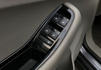 Подержанный автомобиль Chevrolet Orlando 2013 года (13 фото)