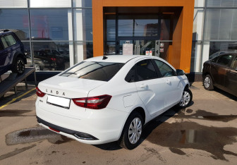 Подержанный автомобиль LADA (ВАЗ) Vesta Sedan 2023 года (5 фото)