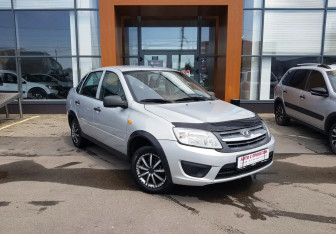 Подержанный автомобиль LADA (ВАЗ) Granta Sedan 2015 года (3 фото)