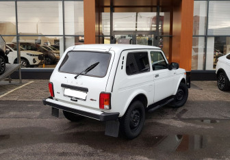 Подержанный автомобиль LADA (ВАЗ) 2121 (4x4) 2017 года (5 фото)