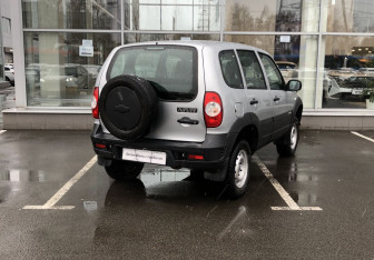 Подержанный автомобиль Chevrolet Niva 2016 года (7 фото)