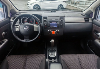 Подержанный автомобиль Nissan Tiida Sedan 2012 года (15 фото)