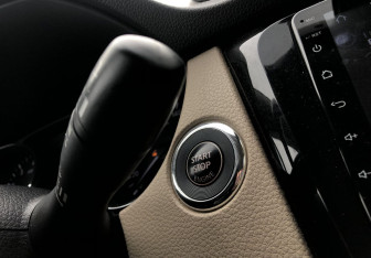 Подержанный автомобиль Nissan X-Trail 2019 года (20 фото)