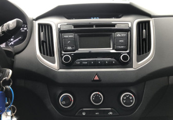 Подержанный автомобиль Hyundai Creta 2017 года (14 фото)