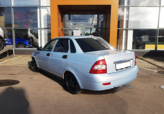 Подержанный автомобиль LADA (ВАЗ) Priora Sedan 2007 года (7 фото)