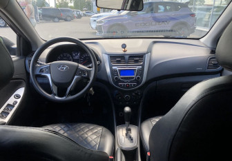 Подержанный автомобиль Hyundai Solaris Sedan 2013 года (10 фото)