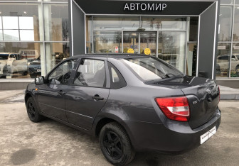 Подержанный автомобиль LADA (ВАЗ) Granta Sedan 2015 года (6 фото)