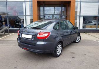 Подержанный автомобиль LADA (ВАЗ) Granta Liftback 2015 года (5 фото)