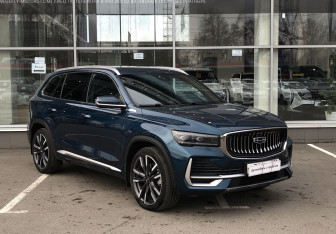 Подержанный автомобиль Geely Monjaro 2023 года (3 фото)