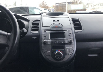 Подержанный автомобиль Kia Soul 2011 года (14 фото)